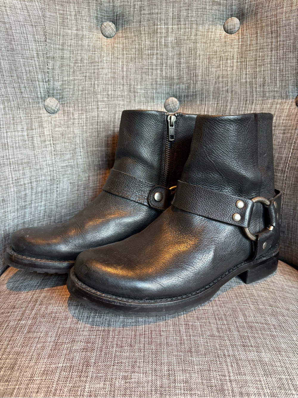 FRYE Ladies Black Leather Harness Ankle Riding Boots Sz. 8.5